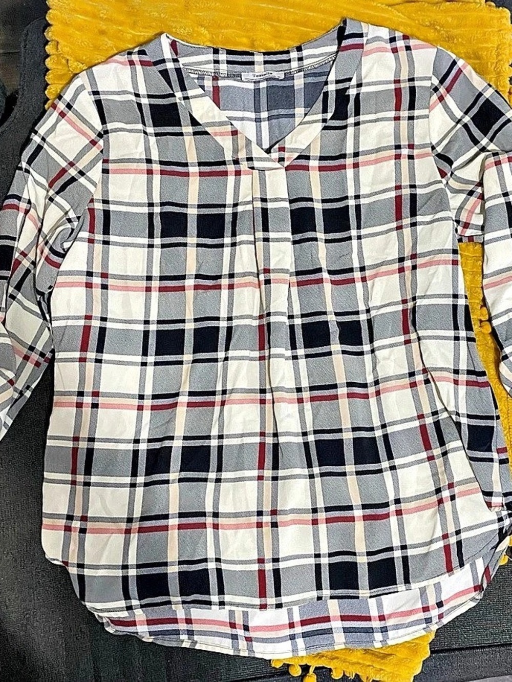 Youtalia Women's Plaid V-Neck Roll Tab Sleeve Tunic Blouse Plaid V-Neck Roll-Tab